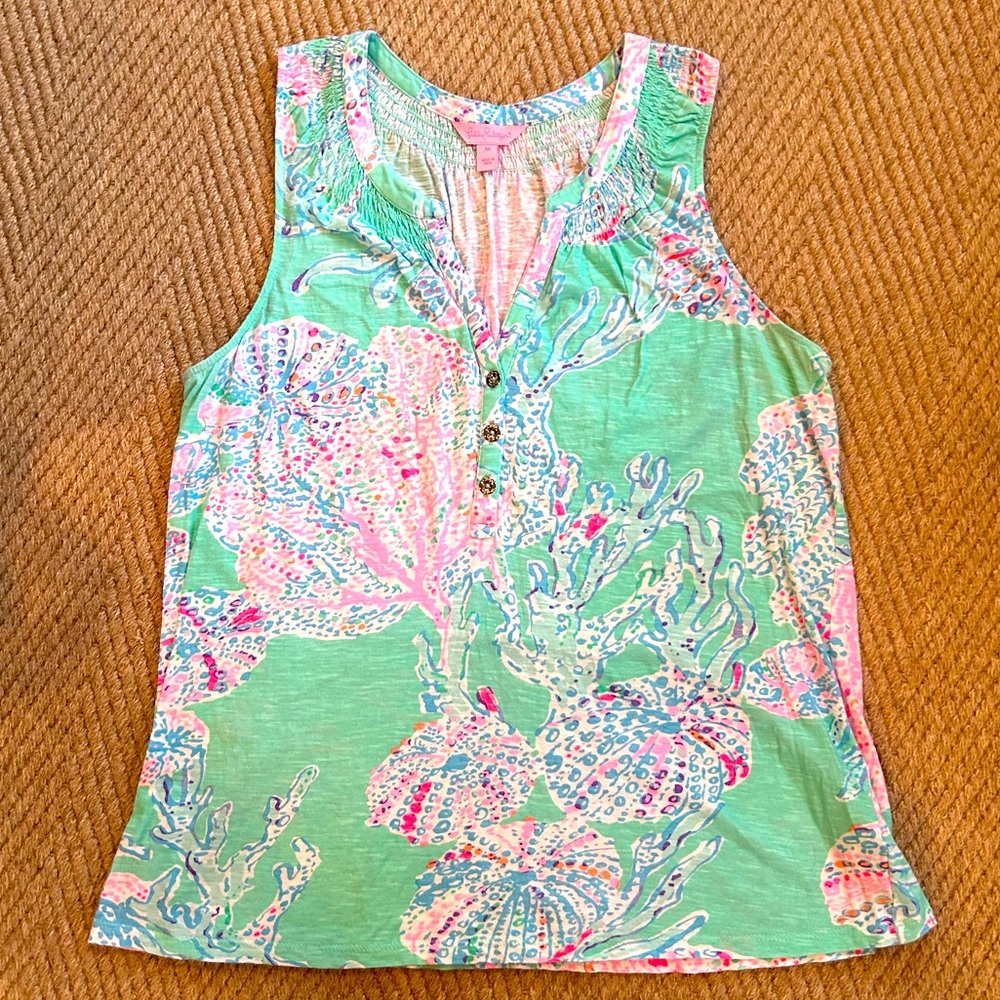 EUC Lilly Pulitzer Essie top, size medium